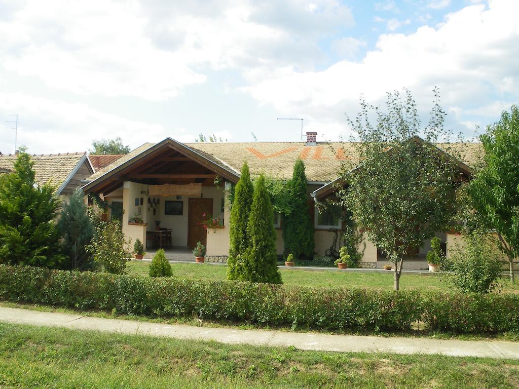 B&B Sandrina Bilje Exterior photo